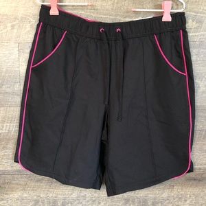 Women's workout shorts (NWT)